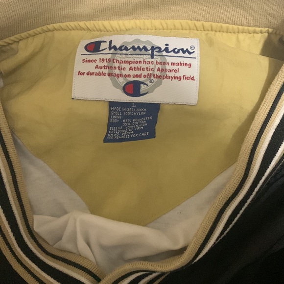 Champion outerwear - Picture 4 of 6